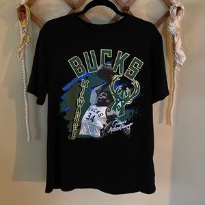 Giannis Milwaukee Bucks Tee